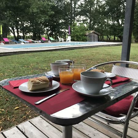 Bed and Breakfast Domaine De Giron Moulis-en-Médoc Exterior foto