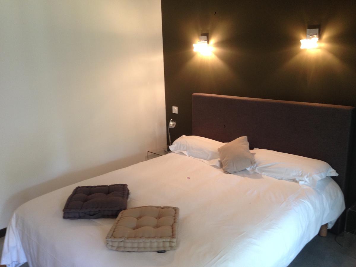 Bed and Breakfast Domaine De Giron Moulis-en-Médoc Exterior foto
