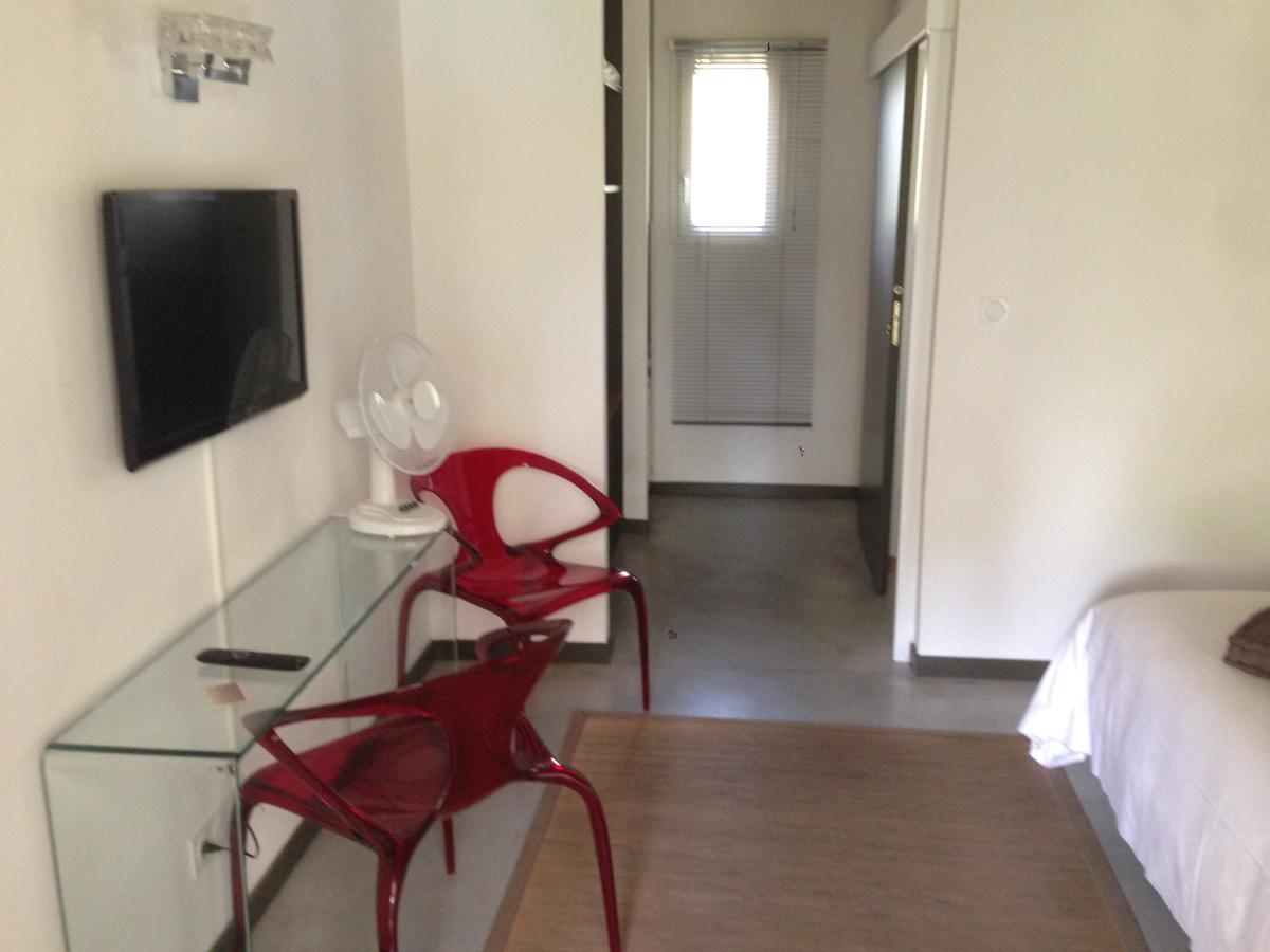 Bed and Breakfast Domaine De Giron Moulis-en-Médoc Exterior foto